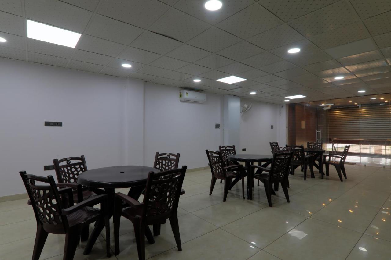 Shri Tirupati Residency Hotel Lucknow Exterior photo